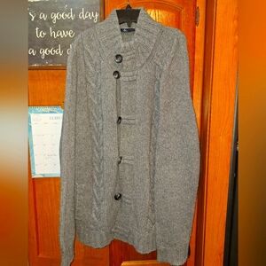 Flume Cozy Gray wool blend Cable Knit Cardigan with large buttons. Women's XL